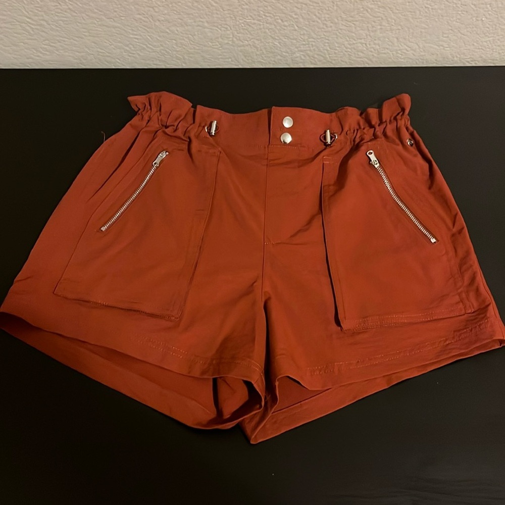 high-rise skort